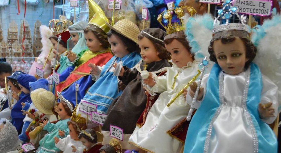 Sobrevive en Portales costumbre de vestir Niños Dios en Día de la Candelaria
