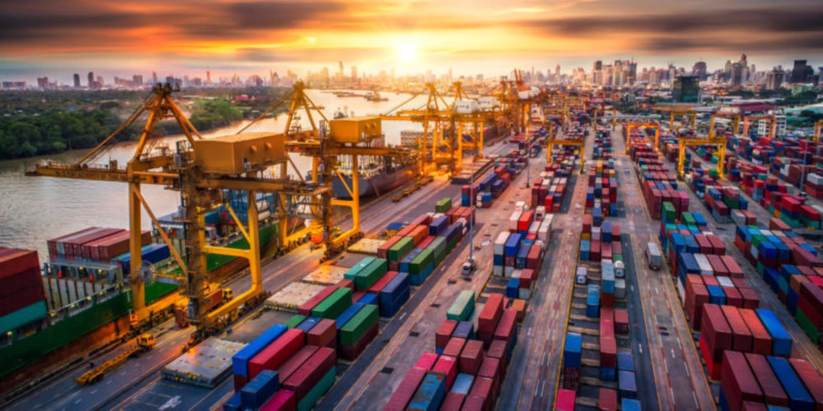 Cuando el mundo se detiene en el mar: las rutas que controlan la globalización